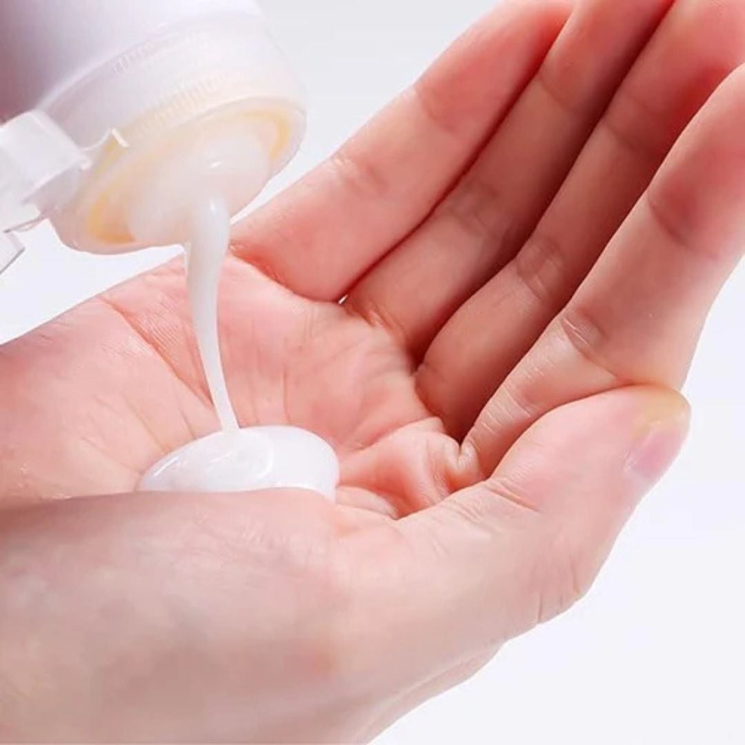 مجموعة زجاجات مستحضرات التجميل للسفر، عبوات مستحضرات تجميل سائلة بحجم مناسب للسفر، 4 قطع موزع محمول قابل للضغط وقابل لإعادة التعبئة