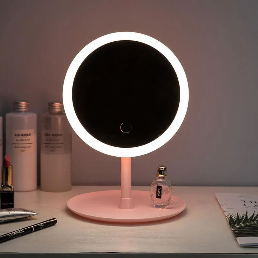 مرآة زينة مزودة بإضاءة LED، وتحكم باللمس، وشحن USB