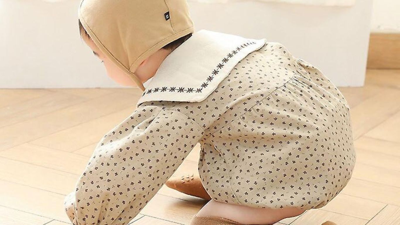 4 عبوات من جوارب حماية الركبة والمرفق للأطفال، وسادات أمان للأطفال الزحف، وسادات ركبة للأطفال